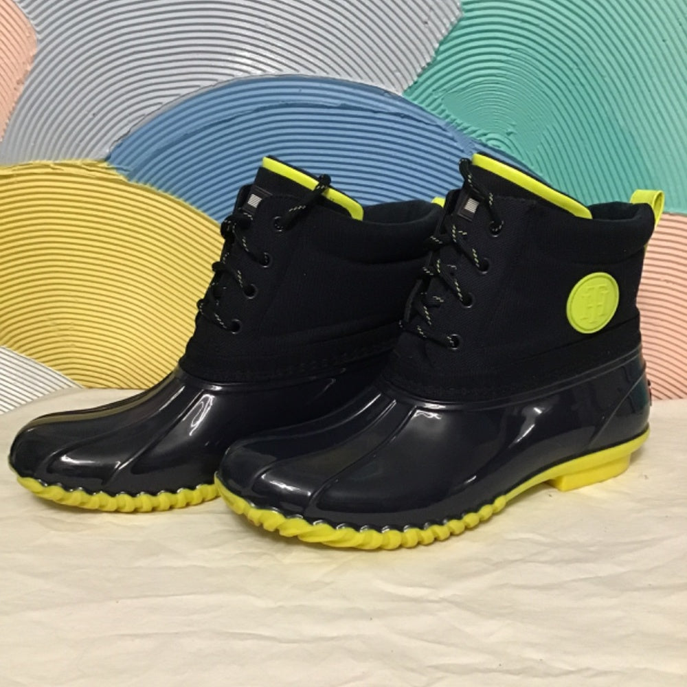 Tommy Hilfiger  waterproof boots size 9