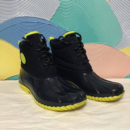 Tommy Hilfiger  waterproof boots size 9