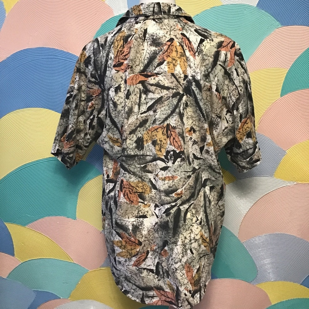 Vintage Casey & Max additions woman short sleeve shirt.
