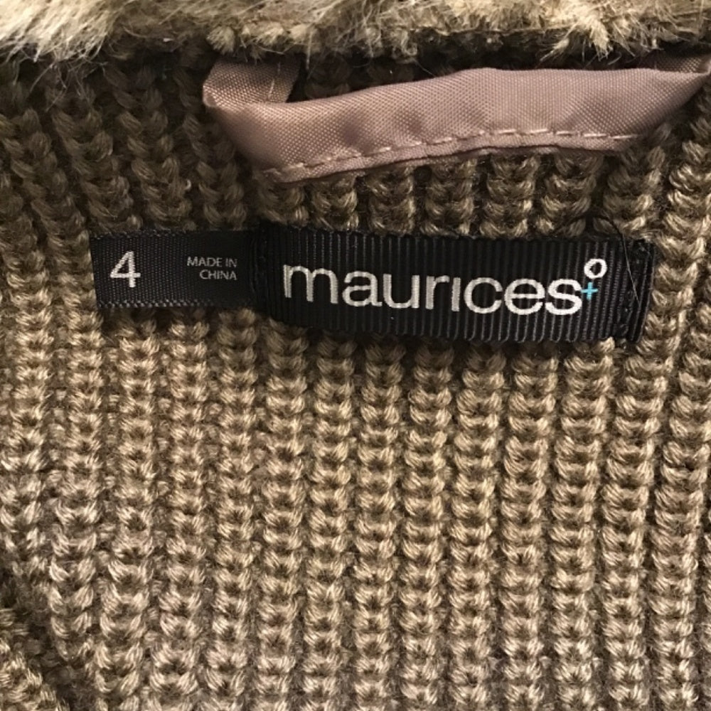 Maurices  size 4 winter faux fur vest