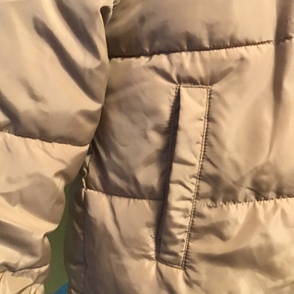 St John’s Bay winter puffy jacket size L color cream.