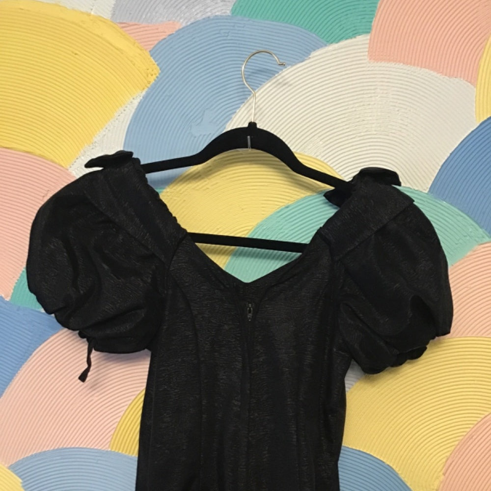 Int ladies Garment black long prom dress size 3/4 with Bows