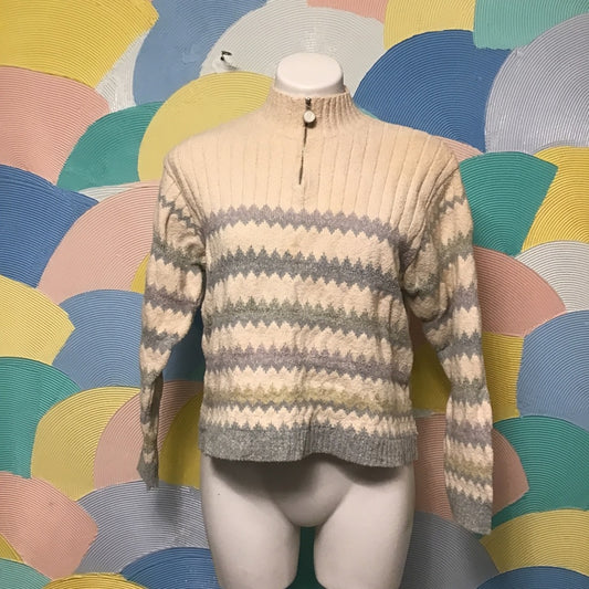 Liz Claiborne knitted sweater size M color cream blue and purple