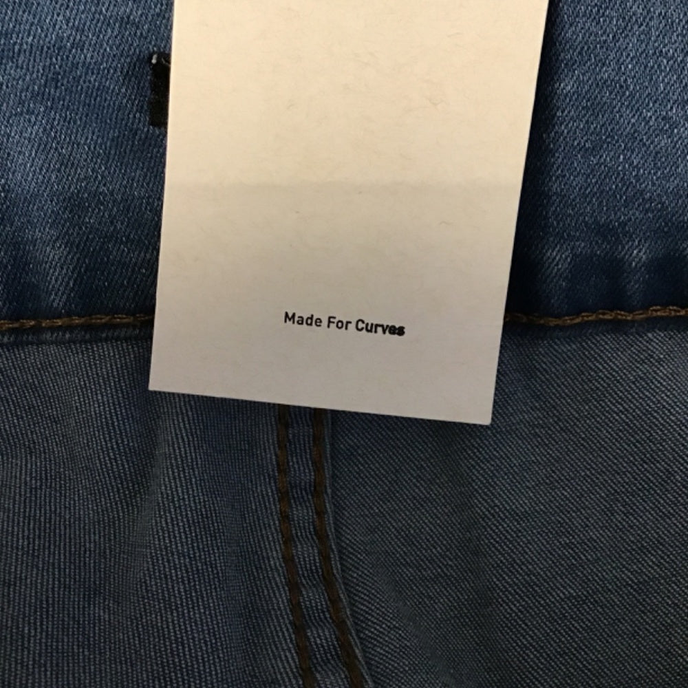 NWT Flamingals Denim jeans size M color blue with gold Buttons