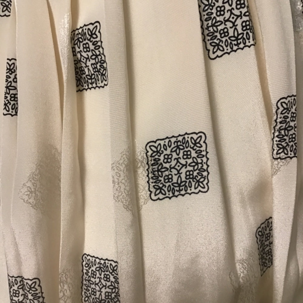 Breckenridge skirt size 12 color cream with black patterns art deco.