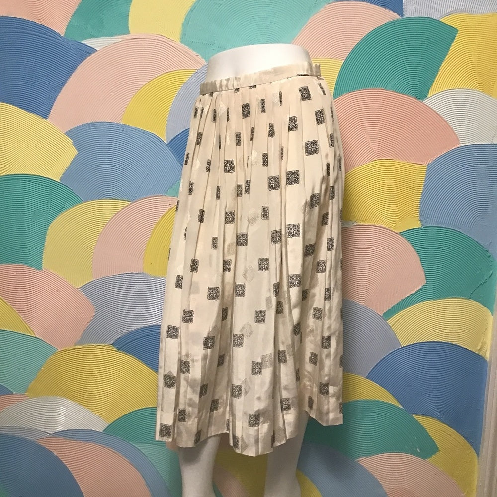 Breckenridge skirt size 12 color cream with black patterns art deco.