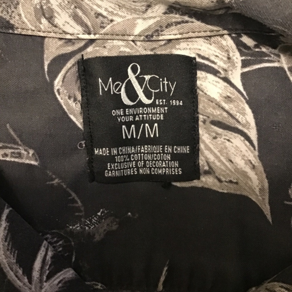 Me & City mans short sleeve shirt size M gray and White 100% cotton
