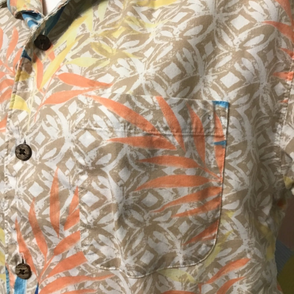 Me&City short sleeve floral mans shirt size M tan and white