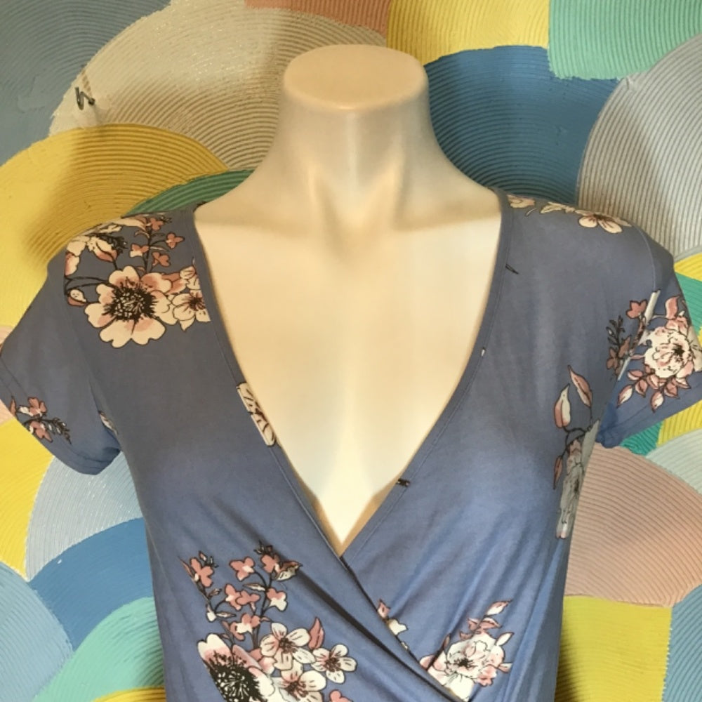 Derek Heart floral dress size M baby blue