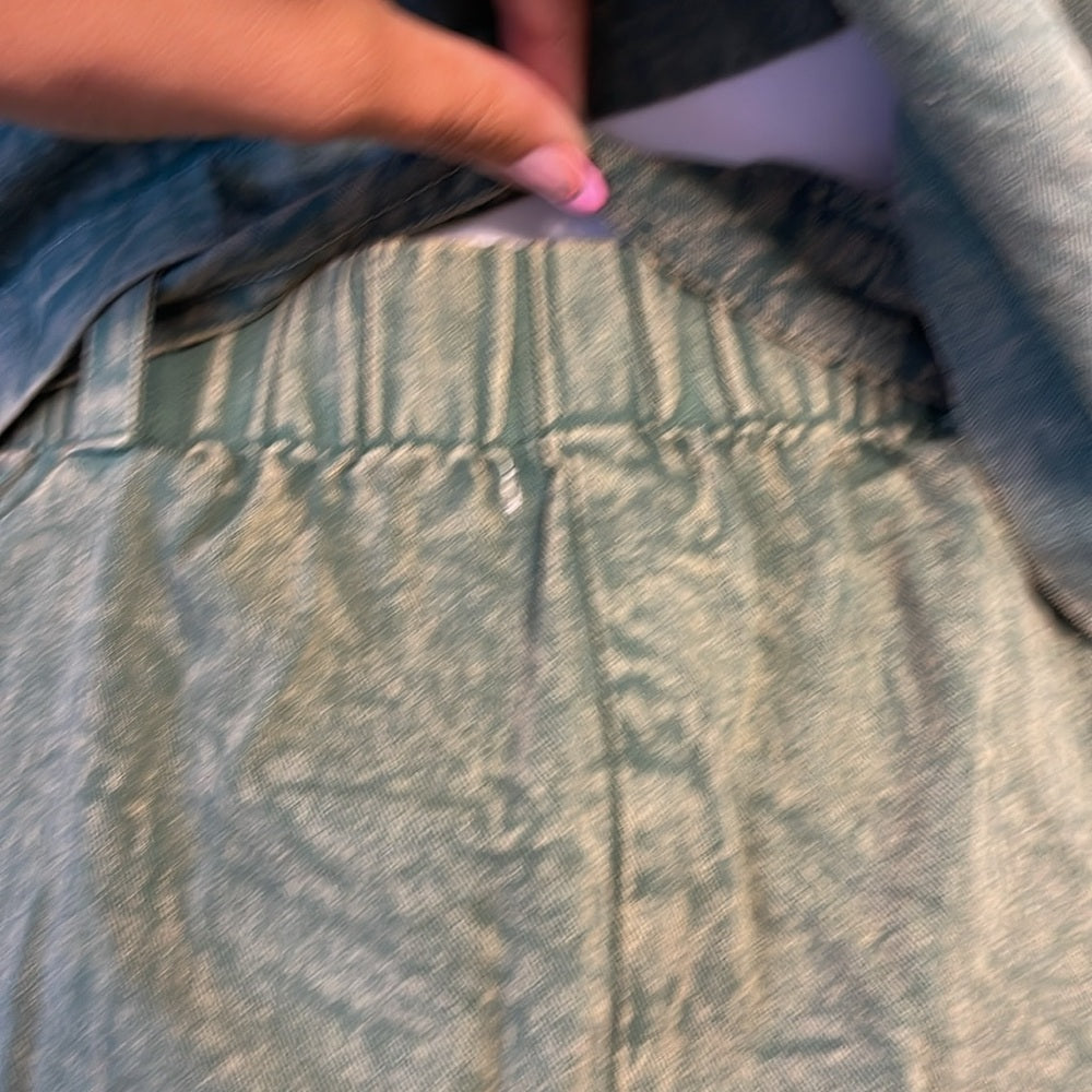 Earthbound large 2 piece 100 cotton green hoodie skirt w/ embroidered flowers