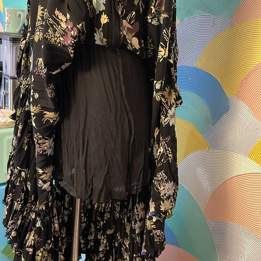 Free people NWT floral blue black V-neck dress cut out back with belt & slip XS