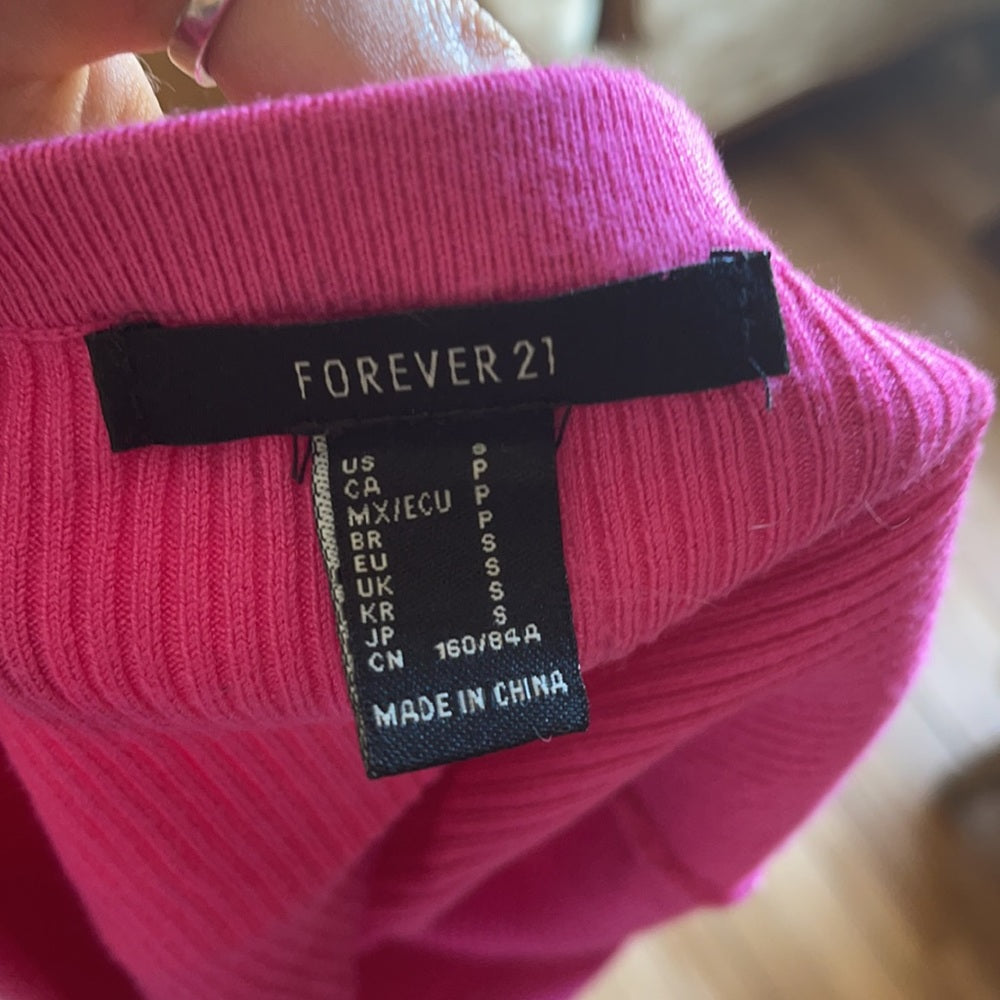 Bundle 3 crop tops American Eagle forever 21 and B.P